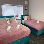 Stoneleigh Retreat 4br Entire * Middlesbrough