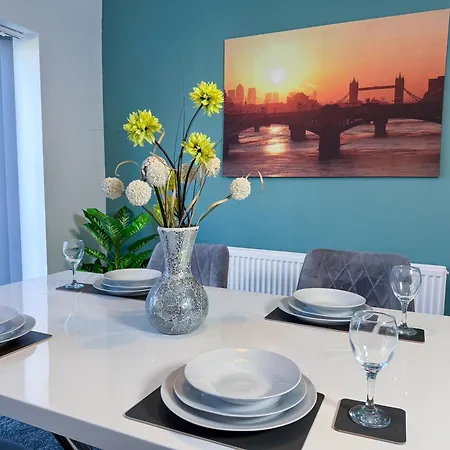 Stoneleigh Retreat 4br Entire